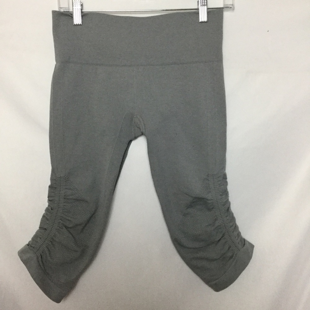 Lululemon In the flow Crop